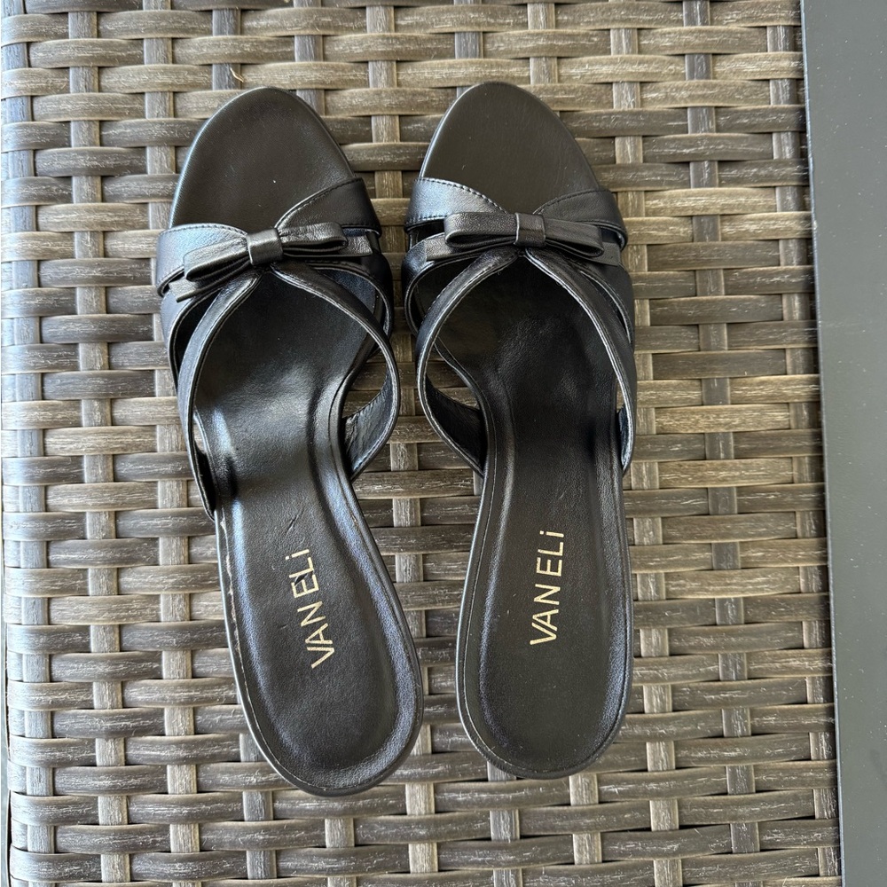 Vaneli Black Bow Kitten Heels
